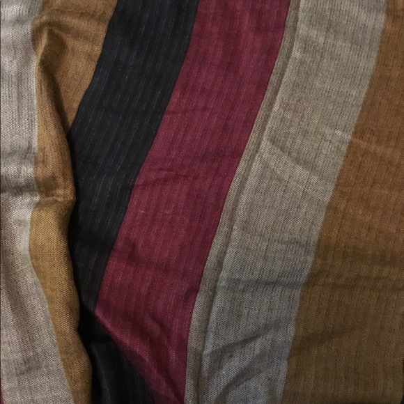 Cajon shawl/rap %100 viscous - Picture 6 of 6